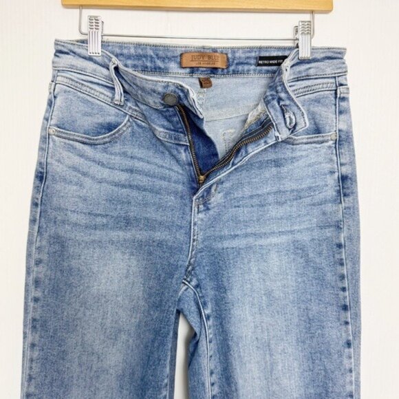 Judy Blue High Rise Medium Wash Retro Wide fit Jeans 29 - Picture 3 of 8